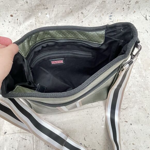 Haute Shore Blake Crossbody Bag Olive Green Neoprene - Picture 4 of 4
